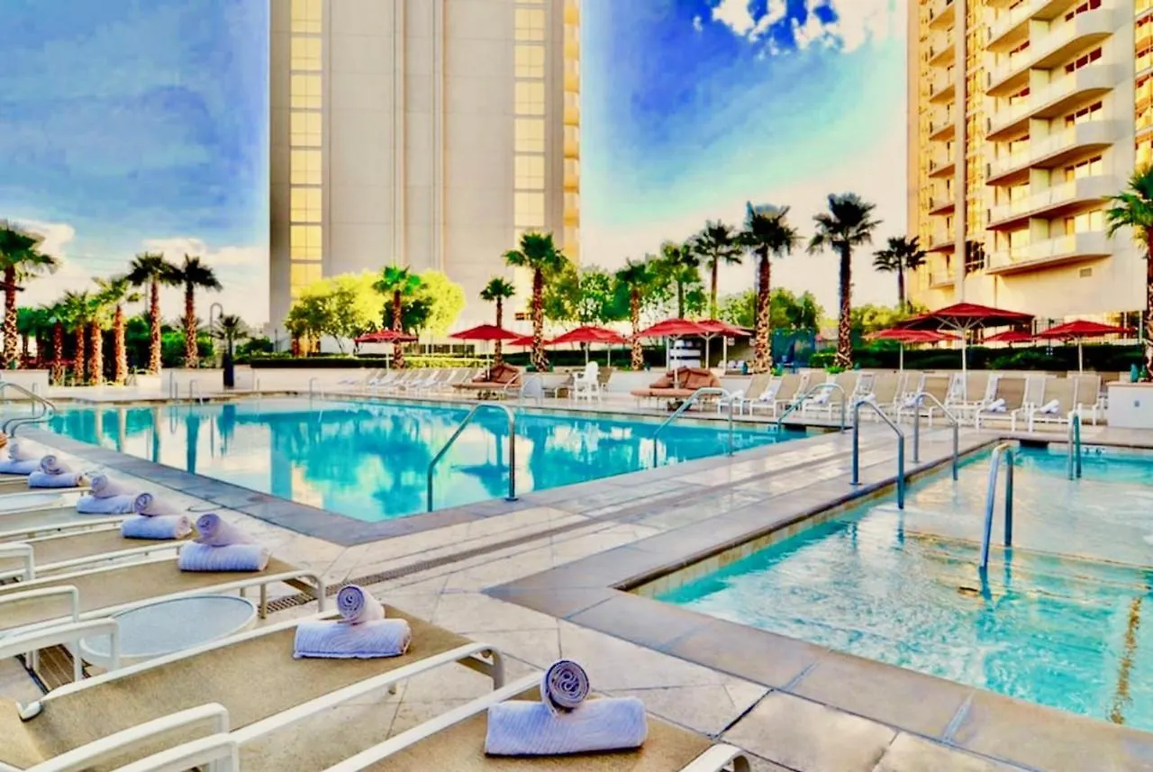 アパート Strip View Balcony Suites - No Resort Fee ! ラスベガス