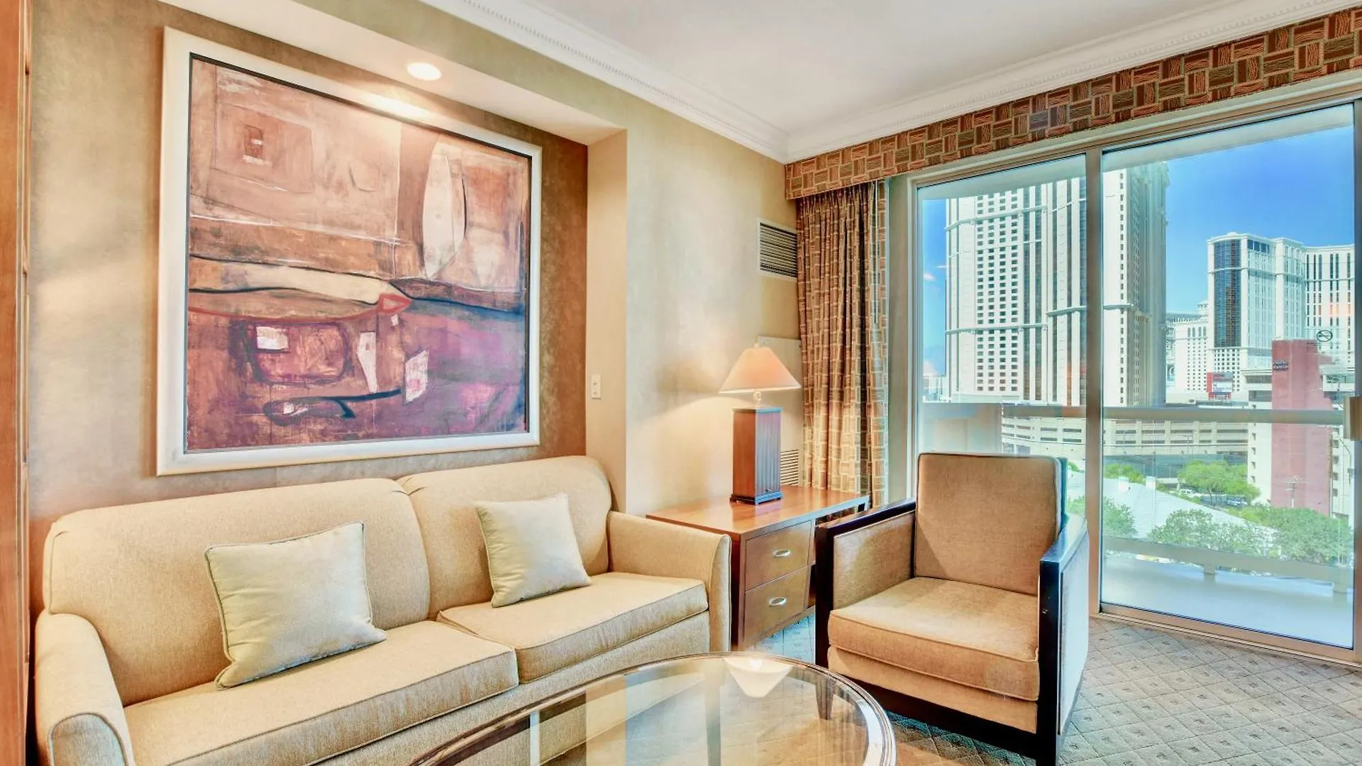 アパート Strip View Balcony Suites - No Resort Fee ! ラスベガス 米国