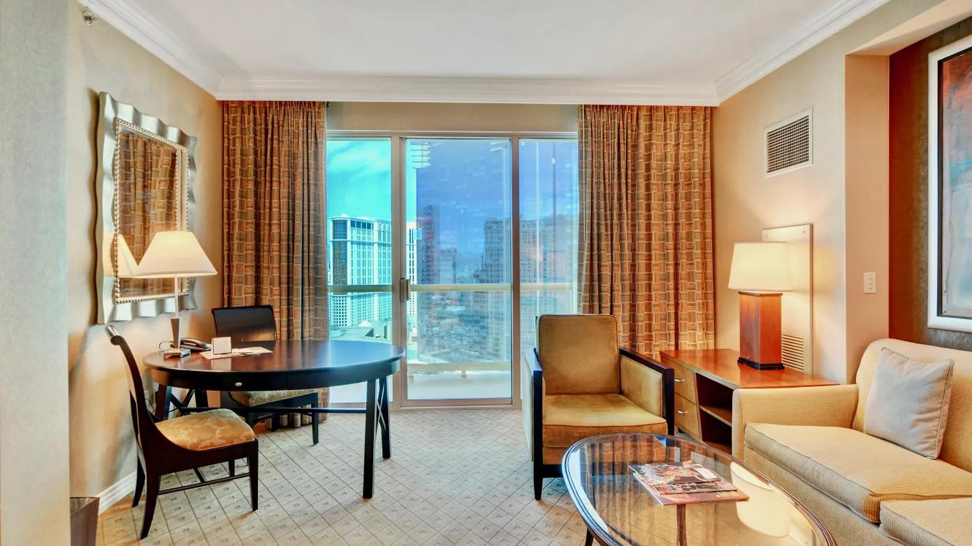 Strip View Balcony Suites - No Resort Fee ! Las Vegas Apartamento